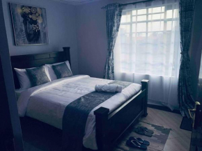 Naibor House Stylish & Elegant 3 Bedroom Apartment